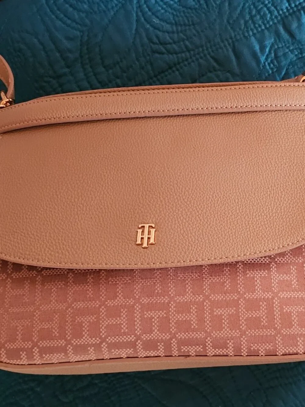 Tommy Hilfiger purse